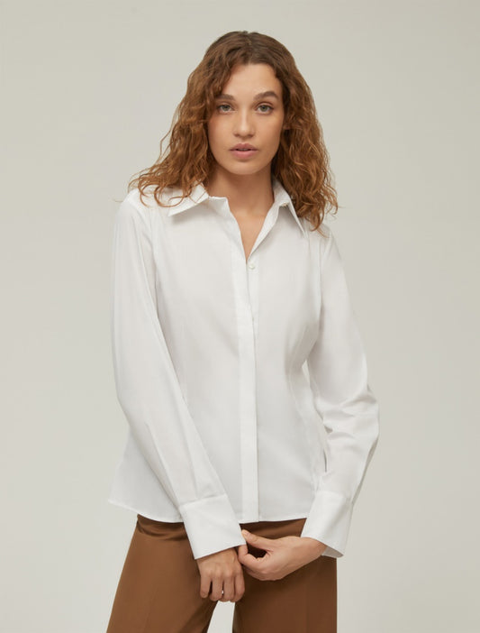 CHEMISE EN POPELINE COUPE SLIM. acte2