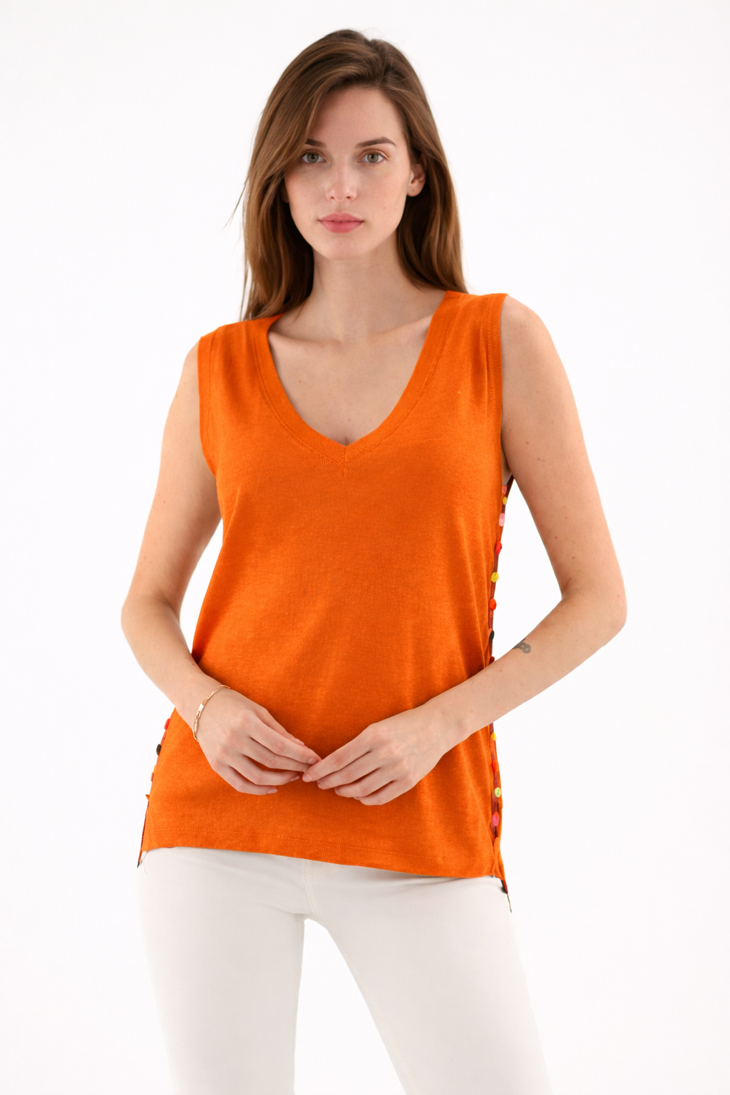 PULL DEBARDEUR LEIF à col V avec Boutons colorés  ESTHEME