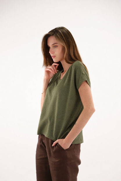 PULL IVAR en COL V  avec BOUTONS aux EPAULES ACTE2