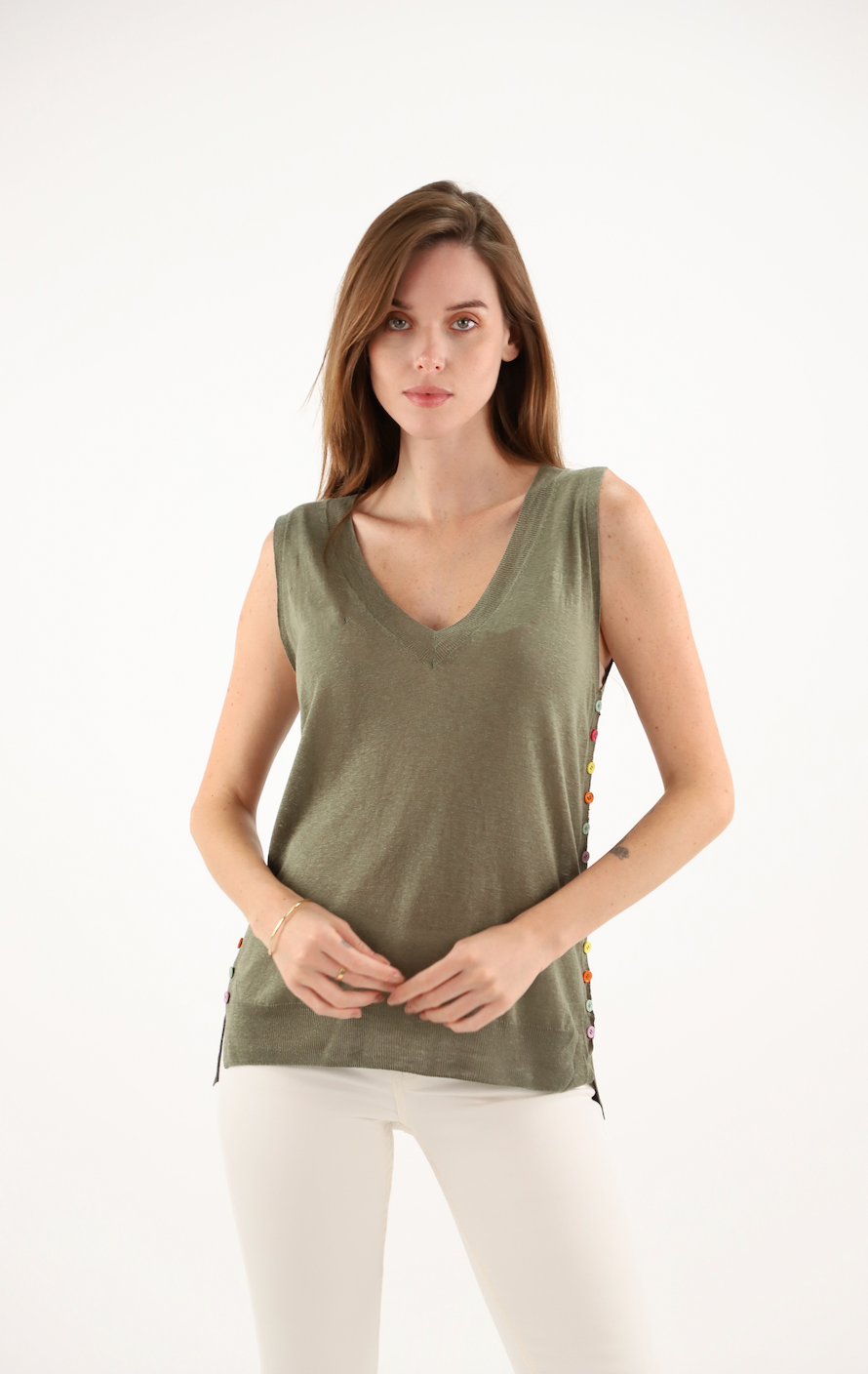 PULL DEBARDEUR LEIF à col V avec Boutons colorés  ESTHEME