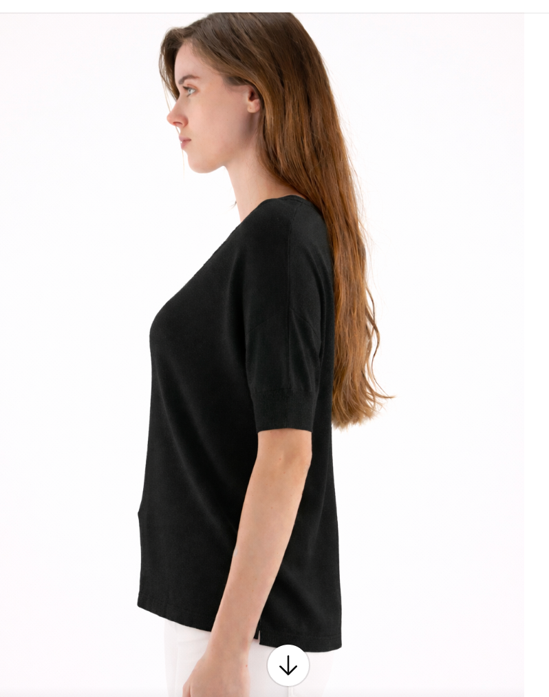 PULL IVAR en COL V  avec BOUTONS aux EPAULES ACTE2