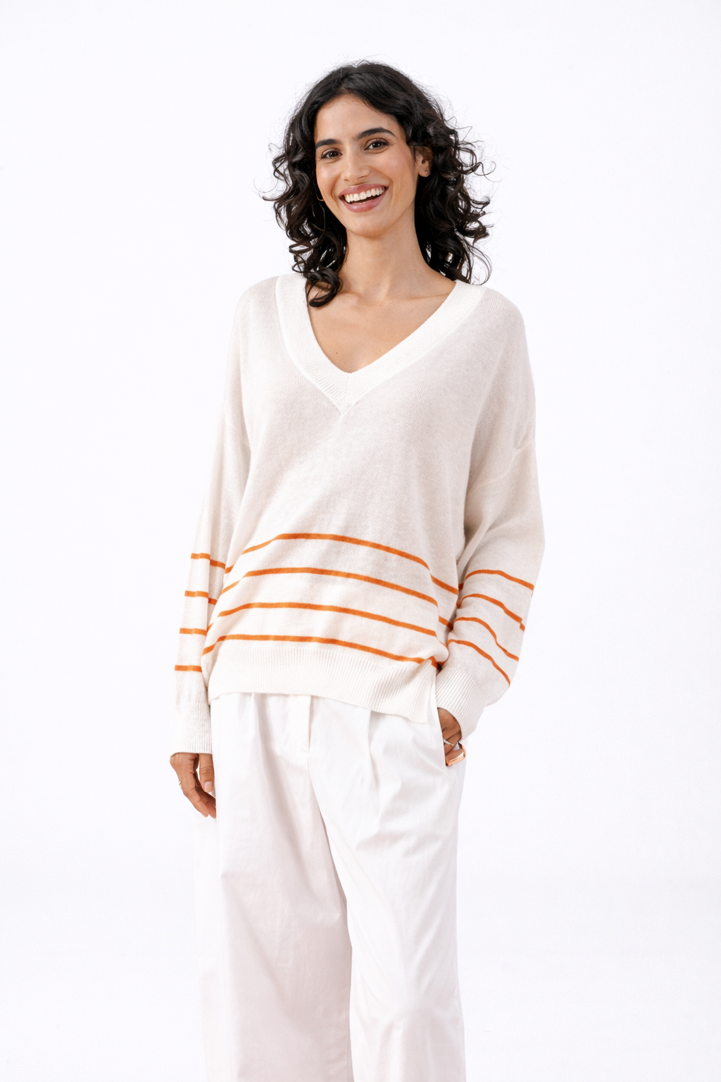 Pull Hilkate avec rayures orange col  V A POIL
